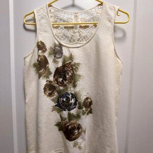 DENVER HAYES Women's Floral/Sequins Crochet Back Yoke Sleeveless Top - Sze Large